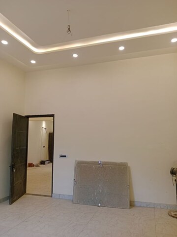 Room in 2.5 BHK Independent House at Huda – for Rent