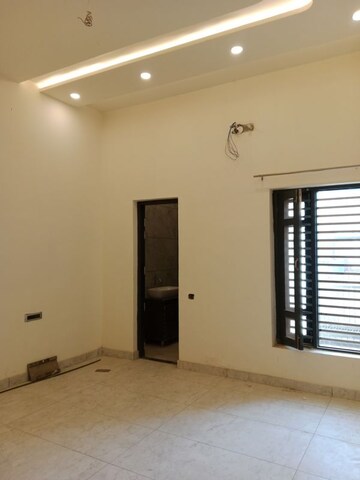 Room in 2.5 BHK Independent House at Huda – for Rent