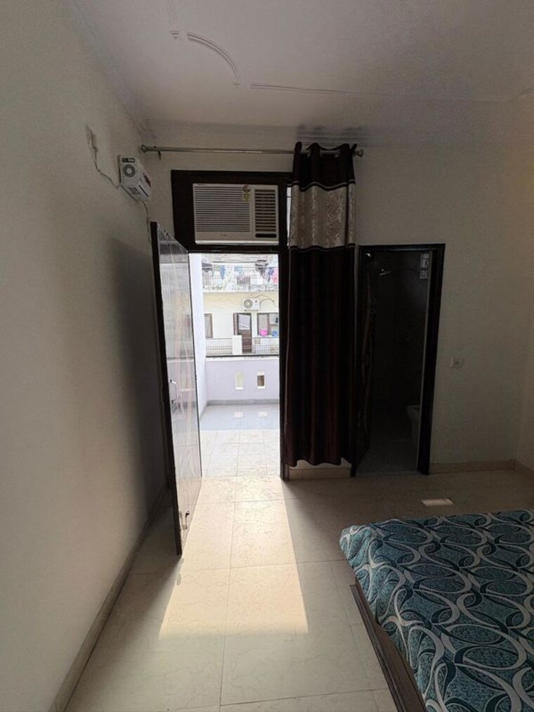 undefined, old rajinder nagar 1 RK 200 Sq.Ft. Builder Floor In Old Rajinder Nagar Delhi 10096014