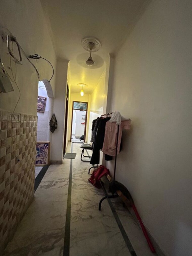  Parking, govindpuri 2 Bedroom 564 Sq.Ft. Builder Floor In Govindpuri Delhi 10096019