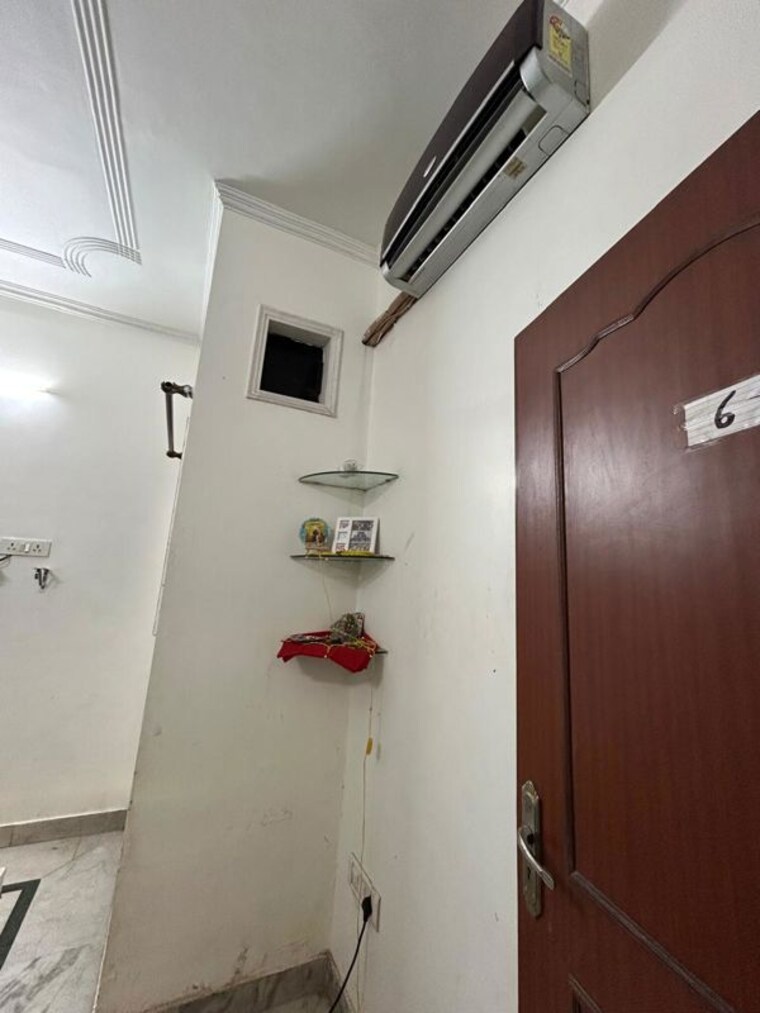 Room, govindpuri 2 Bedroom 564 Sq.Ft. Builder Floor In Govindpuri Delhi 10096019