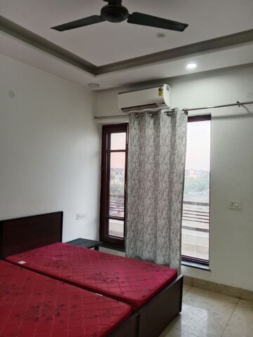 Bedroom in 4 BHK Apartment at Huda – for Rent