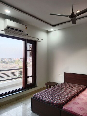 Bedroom in 4 BHK Apartment at Huda – for Rent