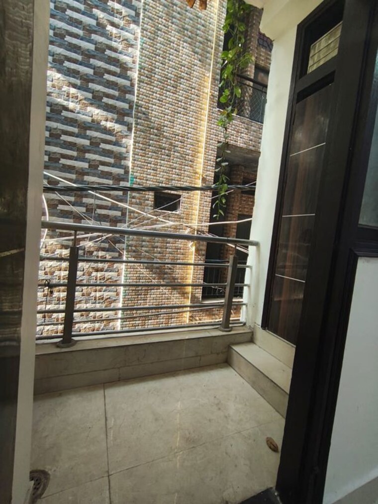 Balcony, govindpuri 2 Bedroom 555 Sq.Ft. Builder Floor In Govindpuri Delhi 10096037
