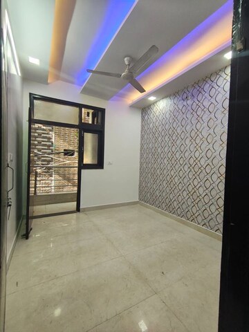 Room in 2 BHK Builder Floor at Govindpuri – for Rent