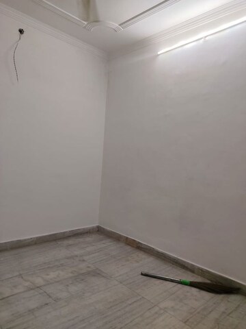 Room in 2 BHK Builder Floor at Govindpuri – for Rent