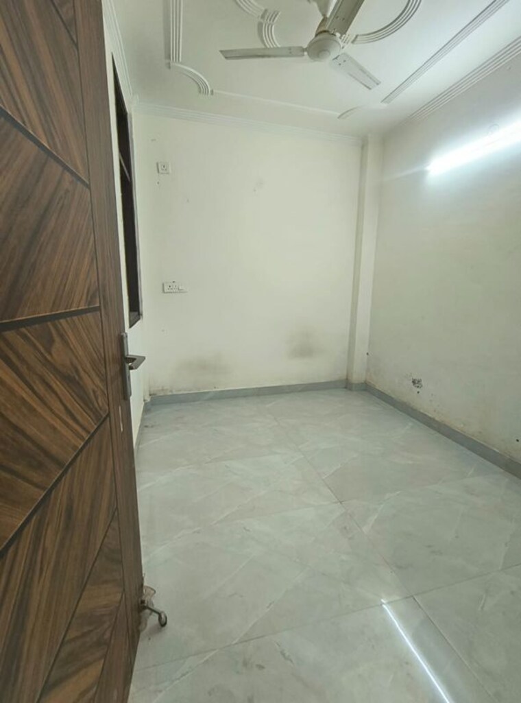 Room, govindpuri 2 Bedroom 567 Sq.Ft. Builder Floor In Govindpuri Delhi 10096041