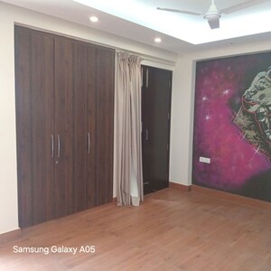 Room in 3 BHK Builder Floor at Greater Kailash Part 3 – for Rent