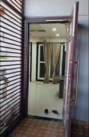 Building Lobby in 3 BHK Apartment at Gulmohar Apartments Hazratganj, Hazratganj – for Rent
