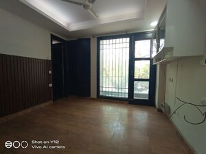 Room in 3 BHK Builder Floor at Pamposh Enclave – for Rent