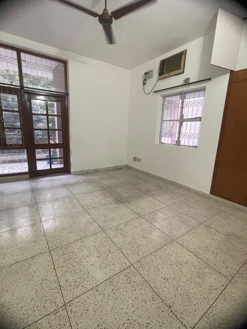 3 BHK Builder Floor For Rent in Chittaranjan Park