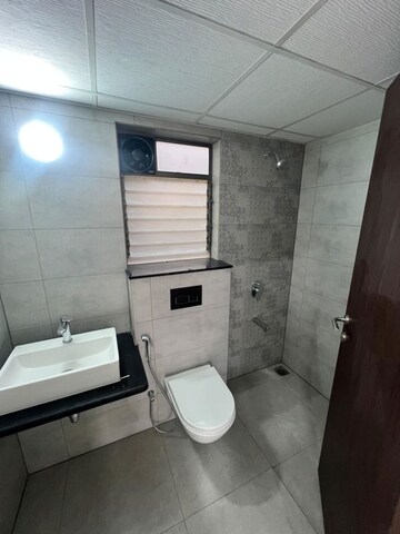 Bathroom in 1 BHK Apartment at Mahindra Alcove, Chandivali – for Rent