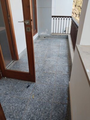 Staircase in 3 BHK Builder Floor at Green Park – for Rent