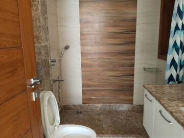 Bathroom in 3 BHK Builder Floor at Green Park – for Rent