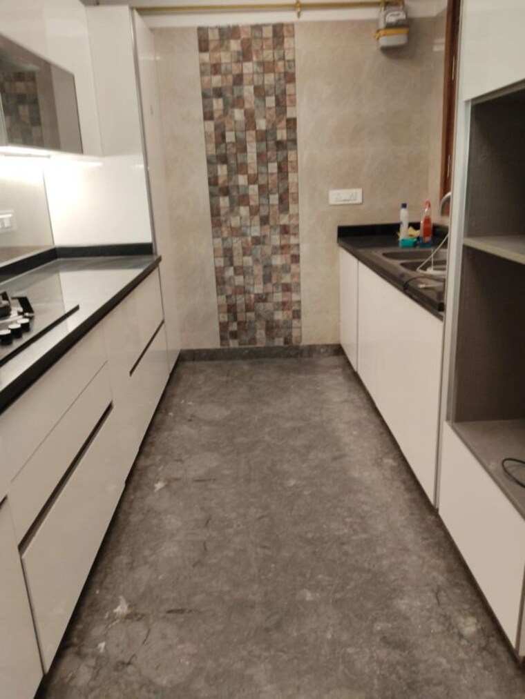 Kitchen, green park 3 Bedroom 200 Sq.Yd. Builder Floor In Green Park Delhi 10096055