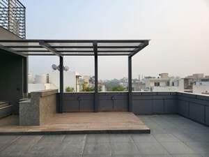 Gym in 3 BHK Builder Floor at Greater Kailash I – for Rent