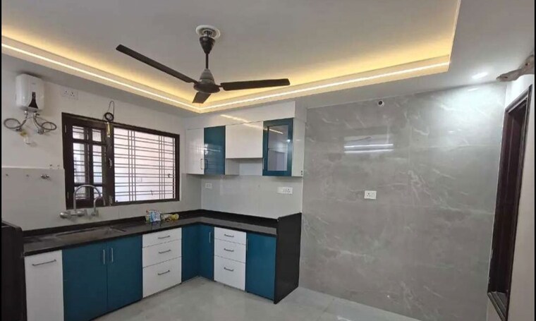 Kitchen, hazratganj 3 Bedroom 1700 Sq.Ft. Apartment In Hazratganj Lucknow 10096074
