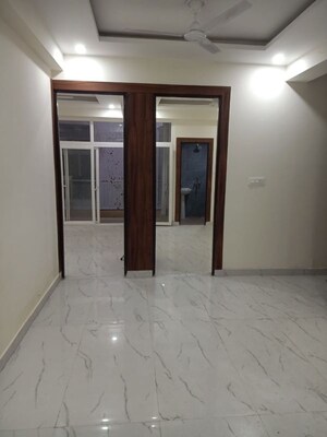 Room in 2 BHK Apartment at Mascot Soho Sports City, Bisrakh Jalalpur – for Rent