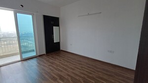 Room in 2 BHK Apartment at Apex The Kremlin, Siddharth Vihar – for Rent