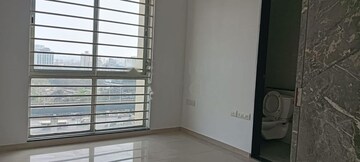 3 BHK Apartment For Rent in Sheth Vasant Lawns, Laxmi Nagar