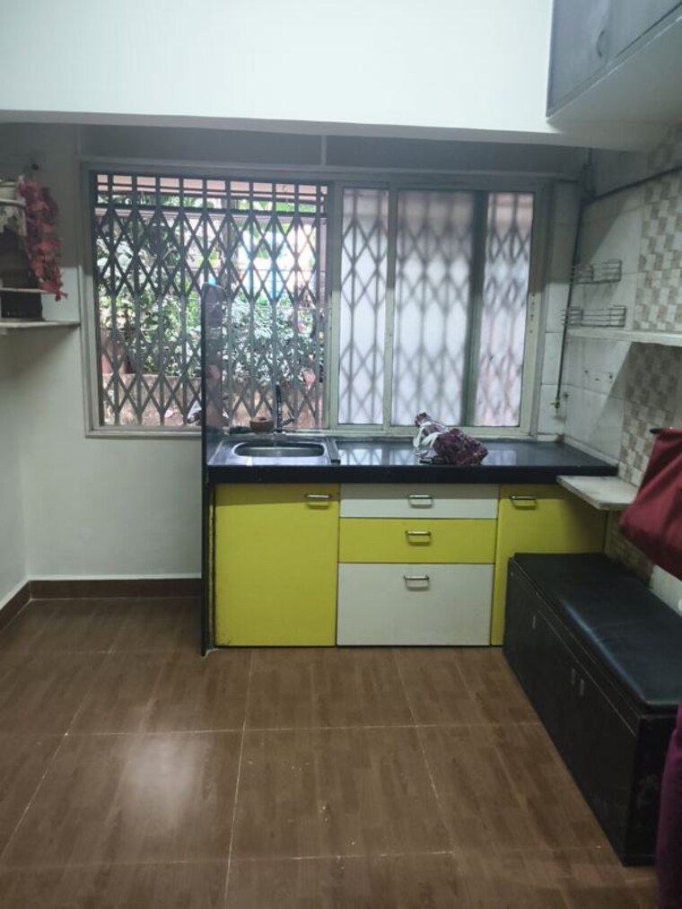 Kitchen, vile parle east 1 RK 250 Sq.Ft. Apartment In Vile Parle East Mumbai 10096130