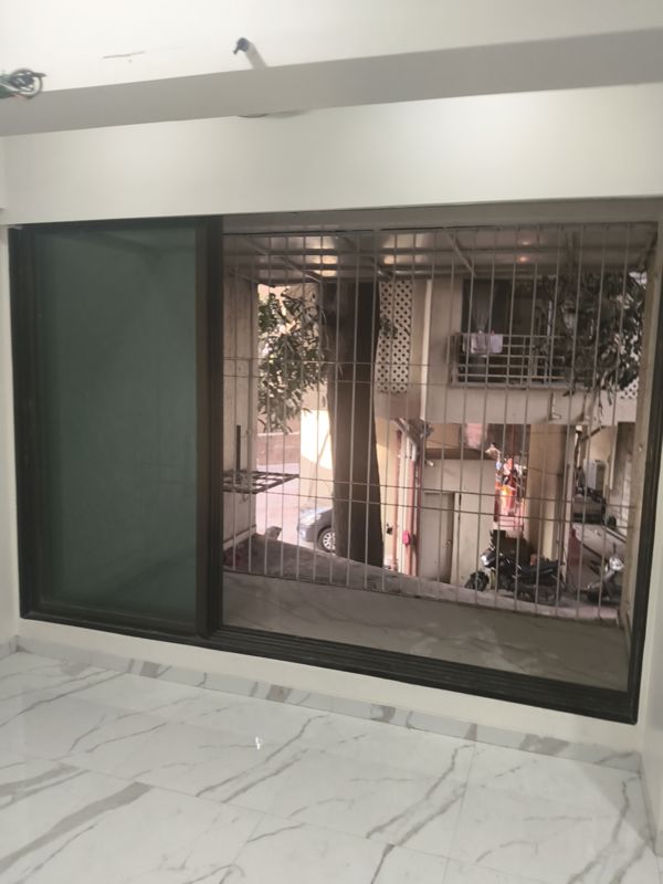 1 RkApartment For Rent in Vile Parle East