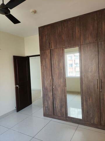 Room in 3 BHK Apartment at Prestige Lakeside Habitat, Varthur – for Rent