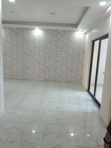 Room in 3 BHK Apartment at The Golden Gate, Mahurali – for Sale