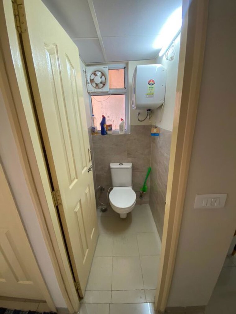 Bathroom, wave-dream-homes 1 Bedroom 578 Sq.Ft. Apartment In Wave City Ghaziabad 10096163