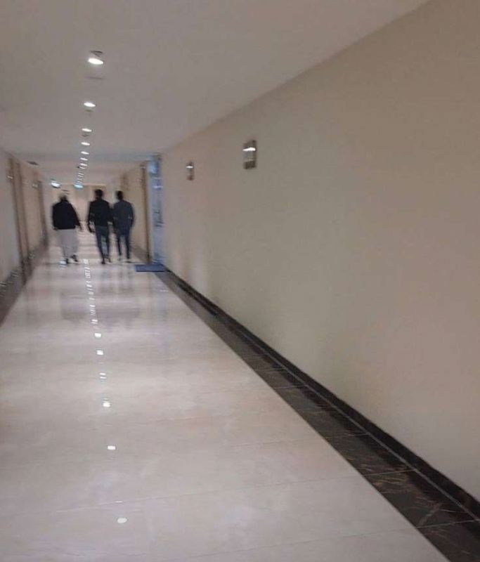 2 BHK + Pooja Room Apartment For Sale in Hazratganj