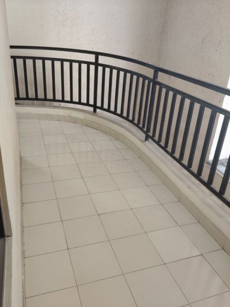 Balcony, the-golden-gate 3.5 Bedroom 1793 Sq.Ft. Apartment In Mahurali Ghaziabad 10096170