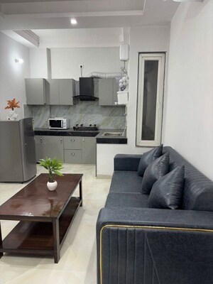 Kitchen in 2 BHK Builder Floor at Ardee Mall, Sector 52 – for Rent