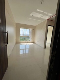 2 BHK Apartment For Rent in Sheth Zuri