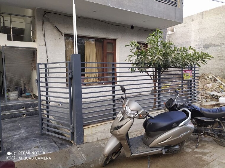 Exterior View, bhago majra road 6+ Bedroom 100 Sq.Yd. Independent House In Bhago Majra Road Kharar 10096171