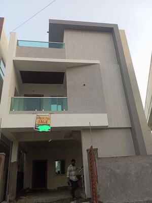 2 BHK Independent House For Sale in Ameenpur