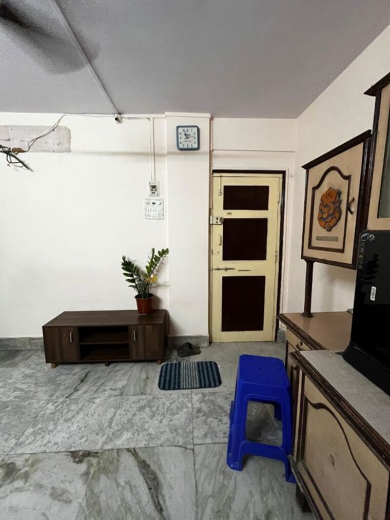 Living Room, mulund east 1 RK 400 Sq.Ft. Apartment In Mulund East Mumbai 10096173