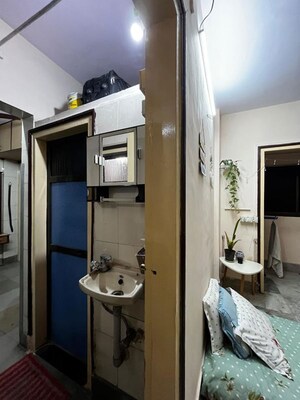Bathroom in 1 RK Apartment at Mulund East – for Sale