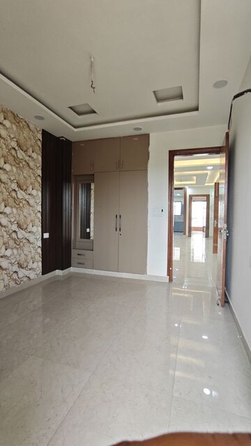 Building Lobby in 3 BHK Builder Floor at Fidato Honour Homes, Sector 89 – for Sale