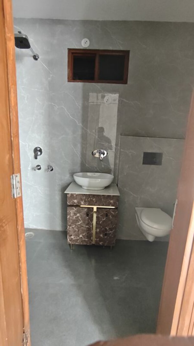 Bathroom, fidato-honour-homes 3 Bedroom 172 Sq.Yd. Builder Floor In Sector 89 Faridabad 10096227