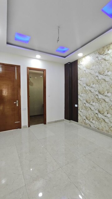 Room in 3 BHK Builder Floor at Fidato Honour Homes, Sector 89 – for Sale