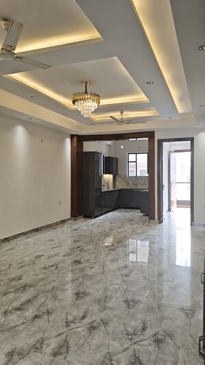 Room in 3 BHK Builder Floor at Fidato Honour Homes, Sector 89 – for Sale