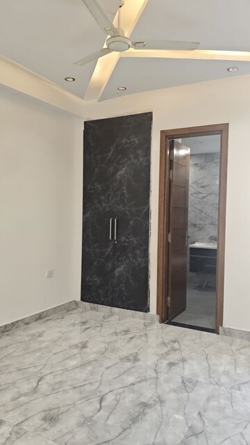 Room in 3 BHK Builder Floor at Fidato Honour Homes, Sector 89 – for Sale