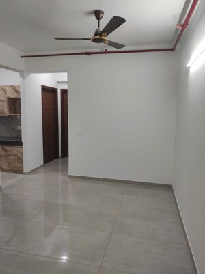 Room in 3 BHK Apartment at Samridhi Luxuriya Avenue, Sector 150 – for Rent