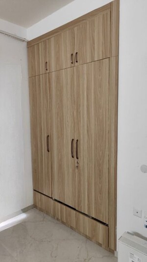 Bathroom in 3 BHK Apartment at Smart World Orchard, Sector 61 – for Sale