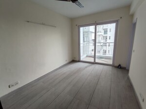 Room in 3 BHK Apartment at CHD Avenue 71, Sector 71 – for Rent