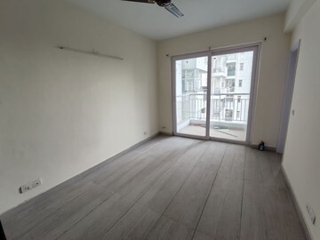 Room in 3 BHK Apartment at CHD Avenue 71, Sector 71 – for Rent