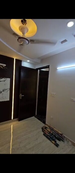 Furnished Amenities in 2 BHK Builder Floor at Uttam Nagar – for Sale