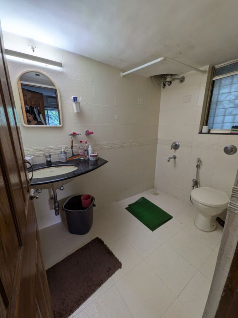 Bathroom, chembur 2 Bedroom 1040 Sq.Ft. Apartment In Chembur Mumbai 10096328