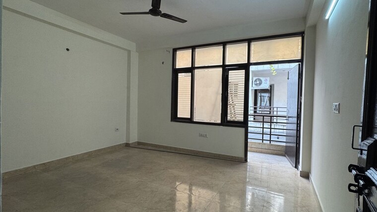Room, palm-residency-chhatarpur 2 Bedroom 450 Sq.Ft. Apartment In Chattarpur Delhi 10096354
