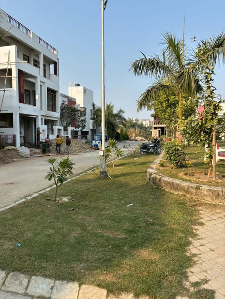 Exterior View, ansal-sushant-golf-city 4 Bedroom 1500 Sq.Ft. Independent House In Sushant Golf City Lucknow 10096386